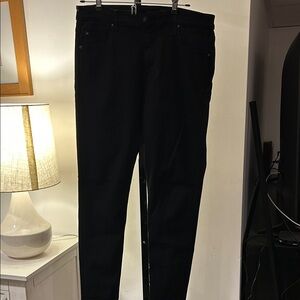 Women's Black Skinny Jeans - Stretch Slim Fit